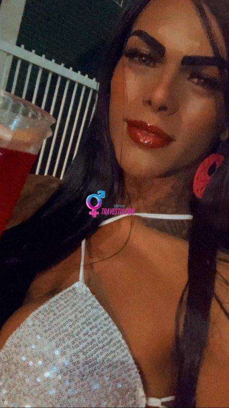 Camila Ferrari