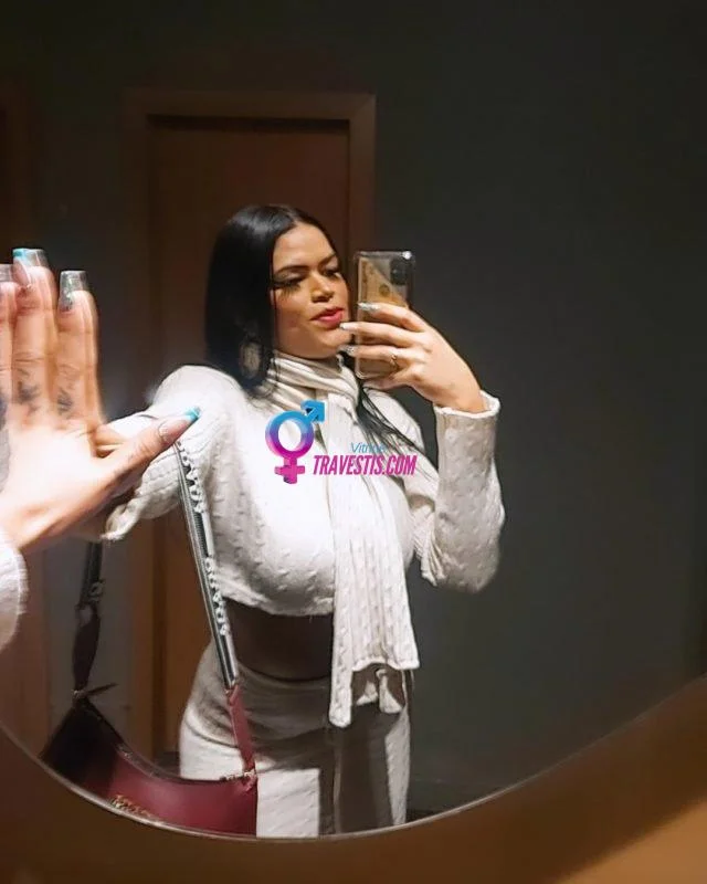 Renata Carrie
